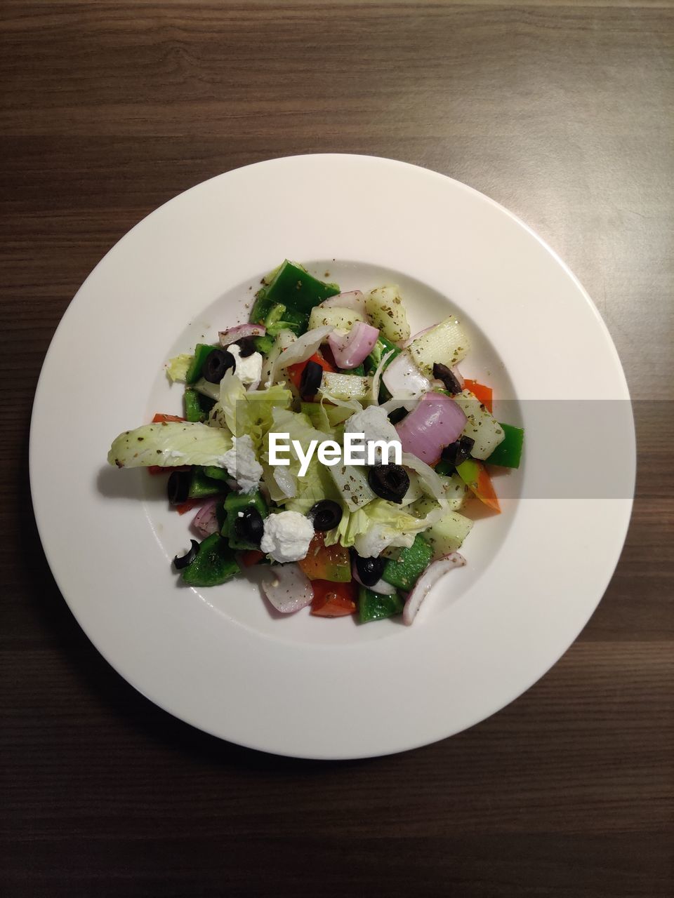 HIGH ANGLE VIEW OF FOOD SERVED IN PLATE