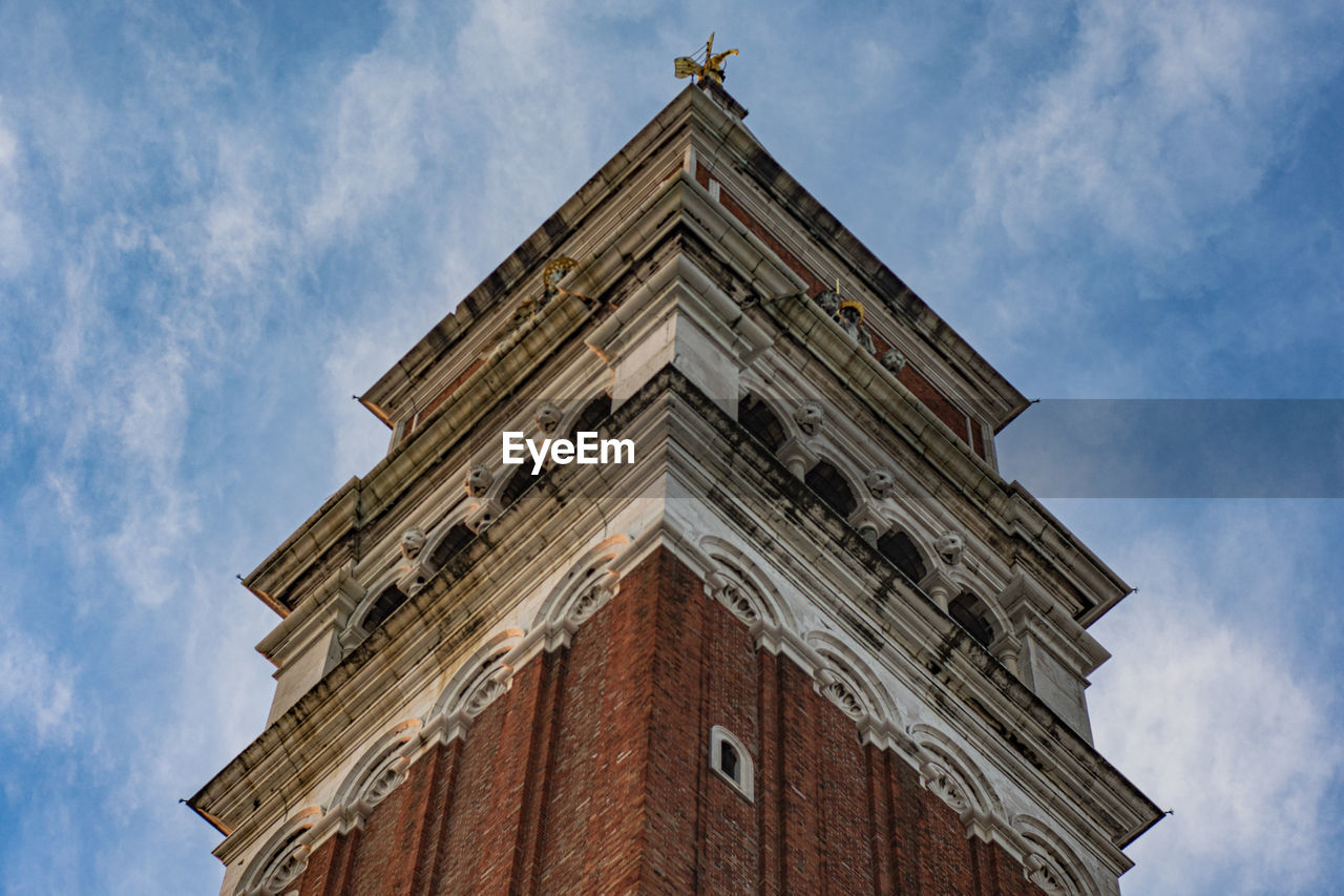 LOW ANGLE VIEW OF CATHEDRAL AGAINST SKY
