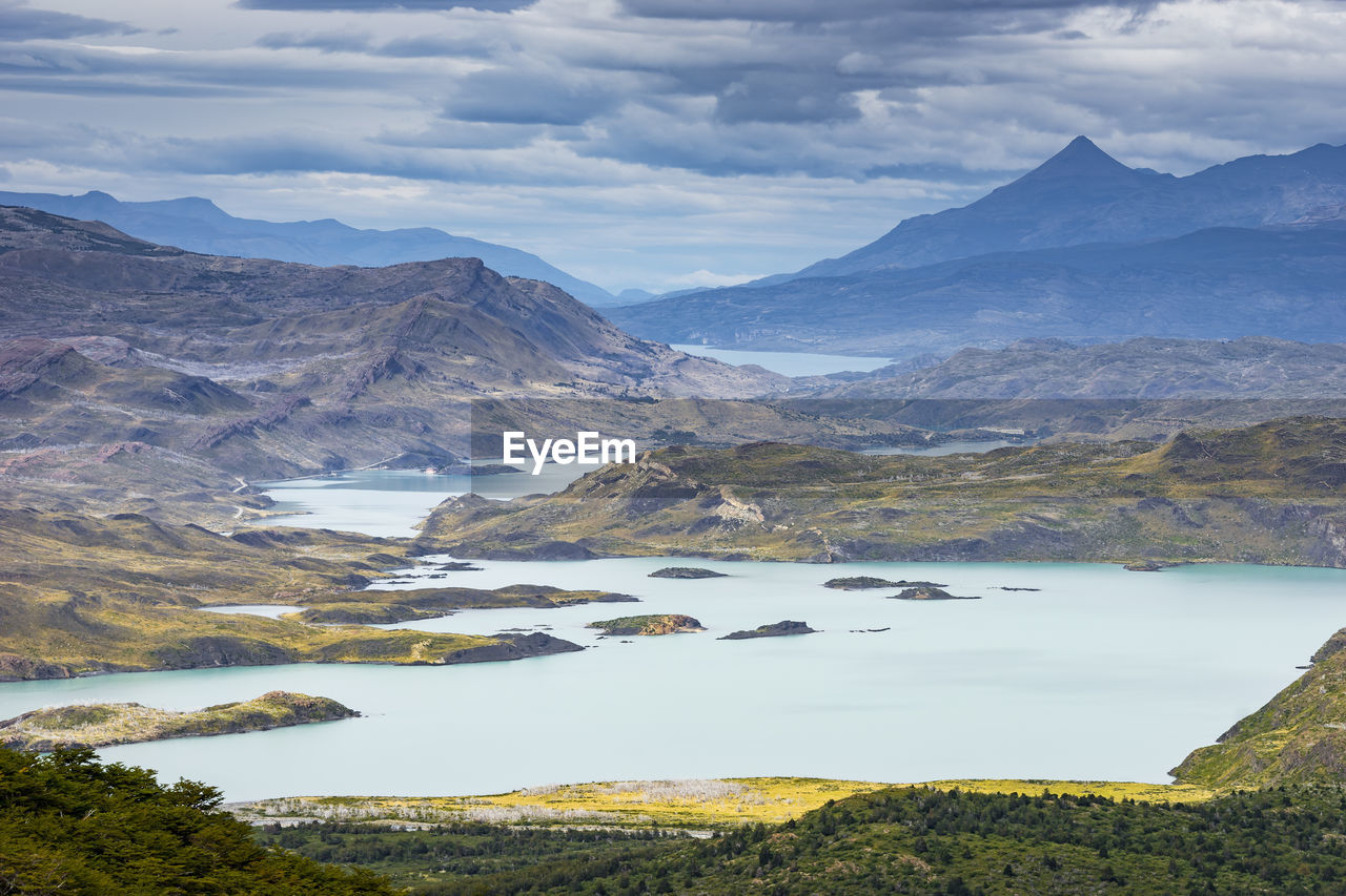 Idyllic view of lakes and mountains in torres del paine national