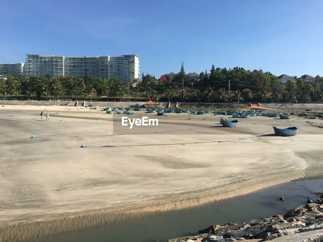 VIEW OF BEACH AGAINST SKY