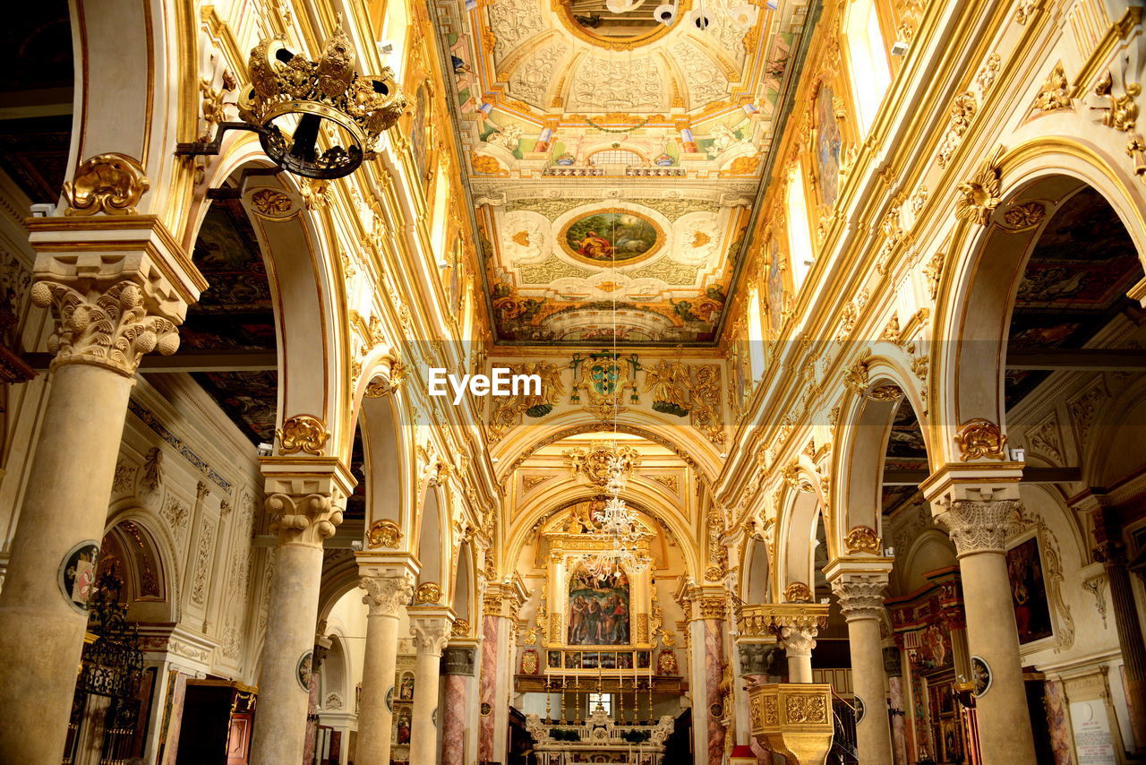 Interior of the cathedral of santa maria santissima della bruna and sant'eustachio