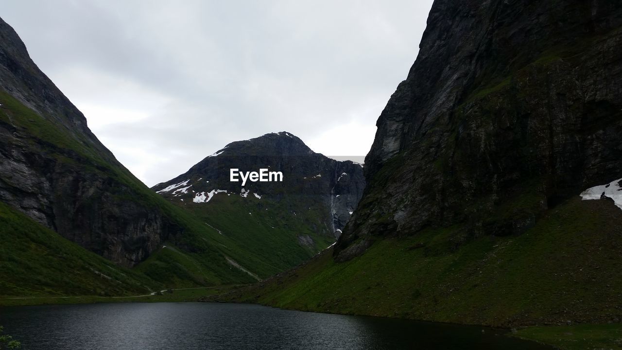 SCENIC VIEW OF MOUNTAINS