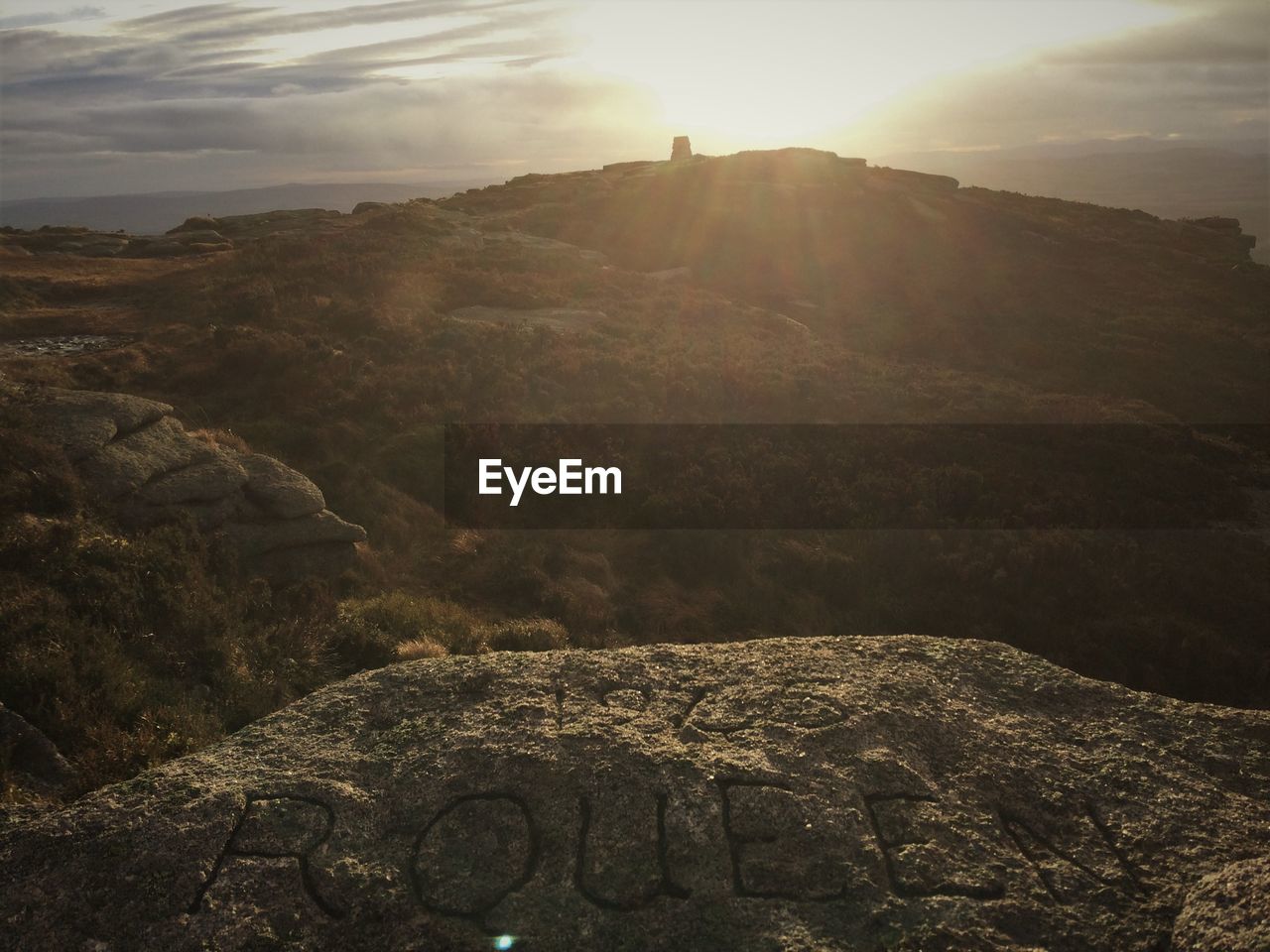 SCENIC VIEW OF MOUNTAIN AGAINST SKY