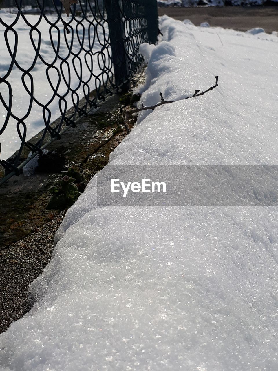 SNOW ON LANDSCAPE