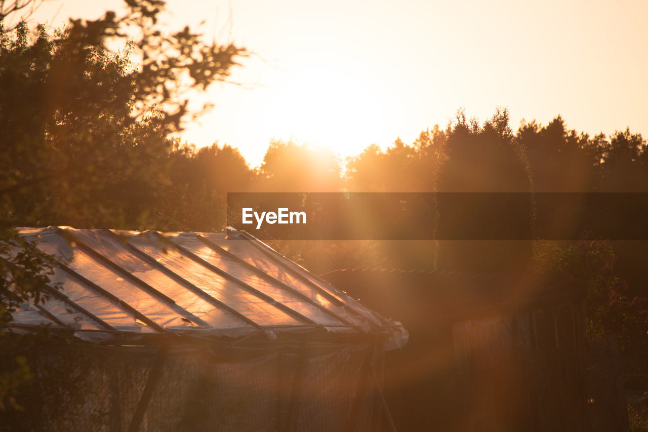 CLOSE-UP OF SUN DURING SUNSET