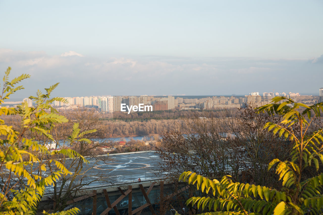 SCENIC VIEW OF BUILDINGS AGAINST SKY