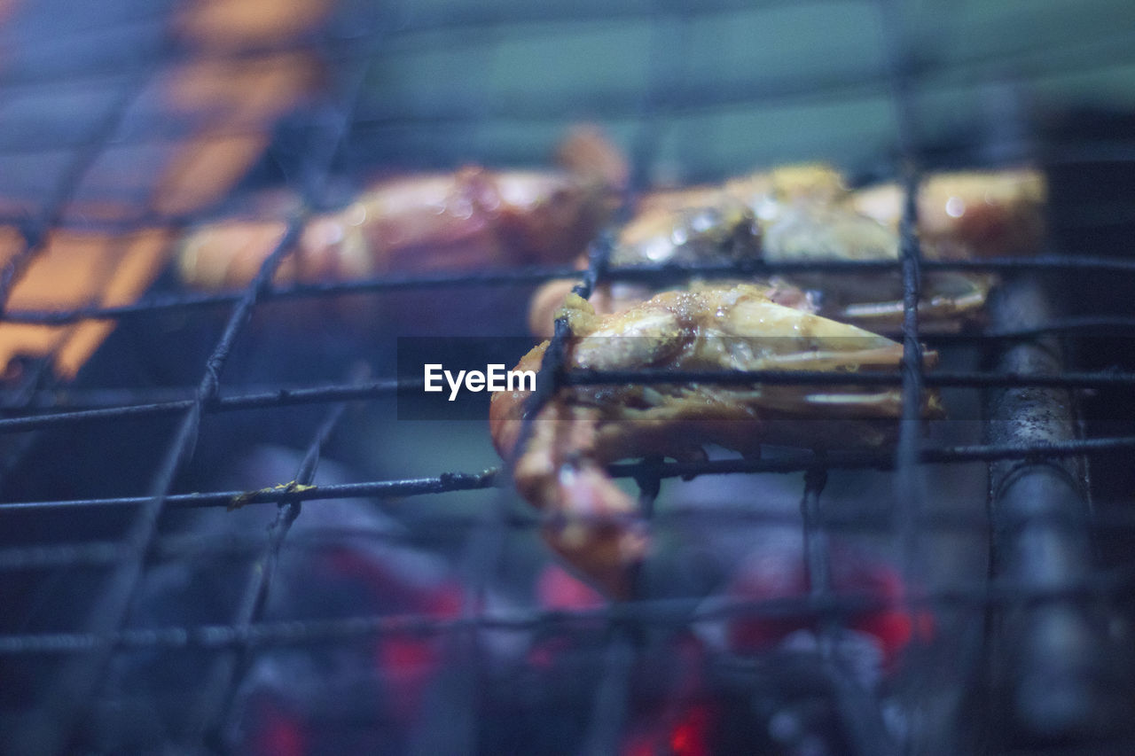 CLOSE-UP OF BARBECUE GRILL