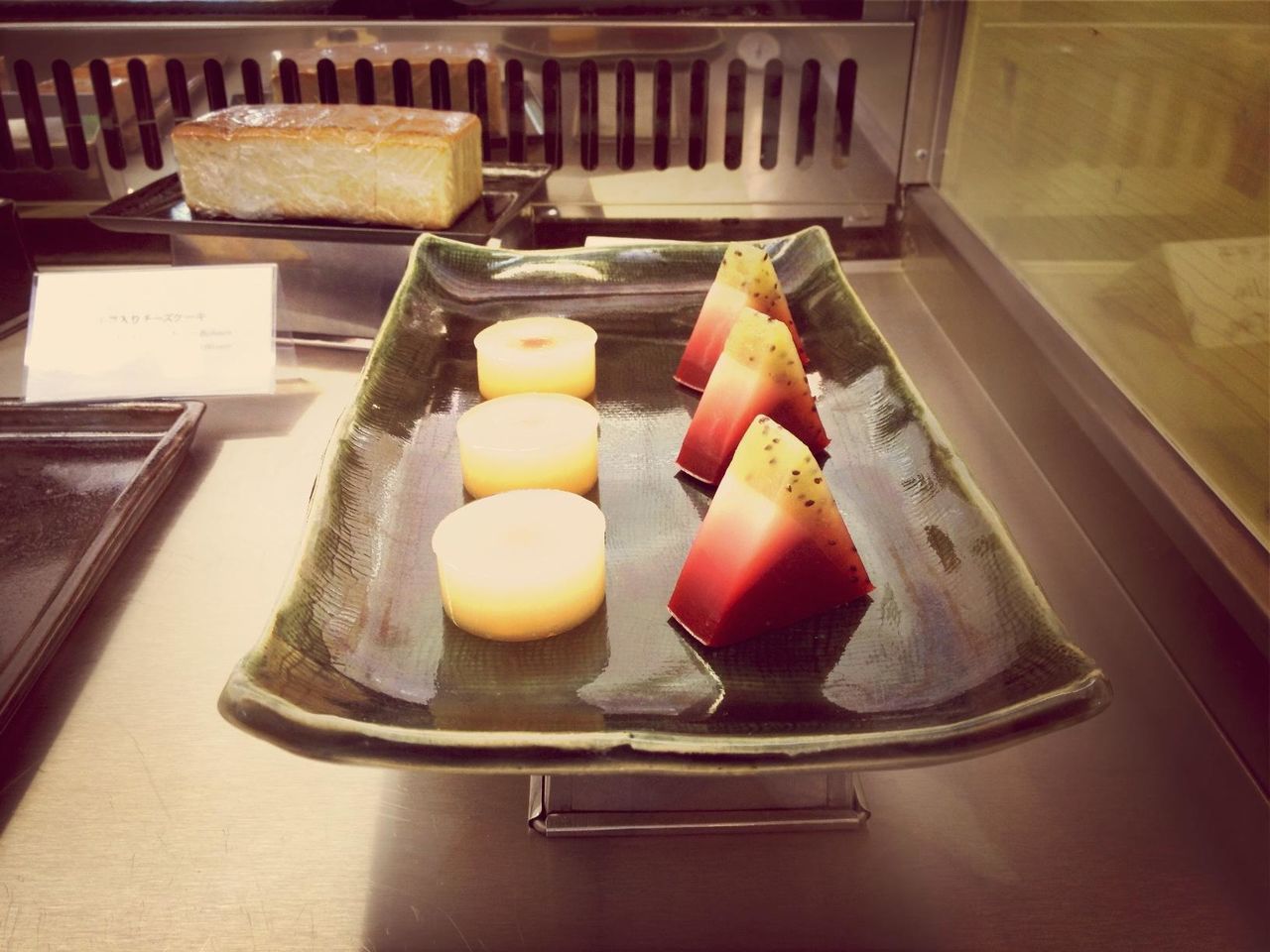 Dessert served in tray