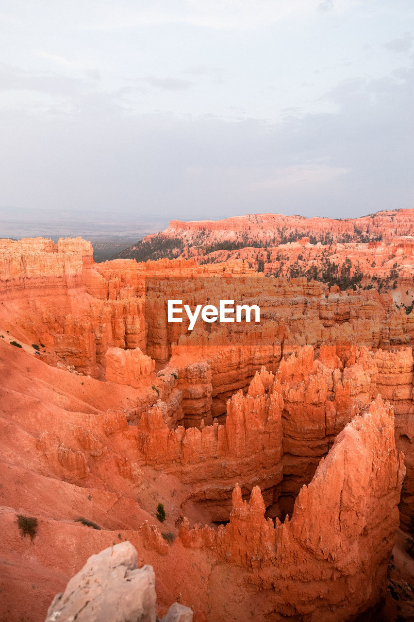 View of rock formations against cloudy sky
bryce canyon, utah