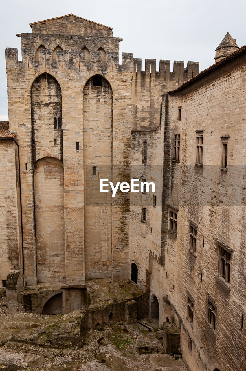 LOW ANGLE VIEW OF OLD BUILDING