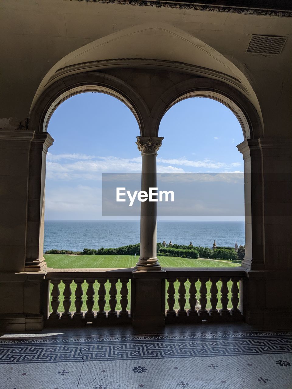 SCENIC VIEW OF SEA AGAINST SKY SEEN FROM WINDOW