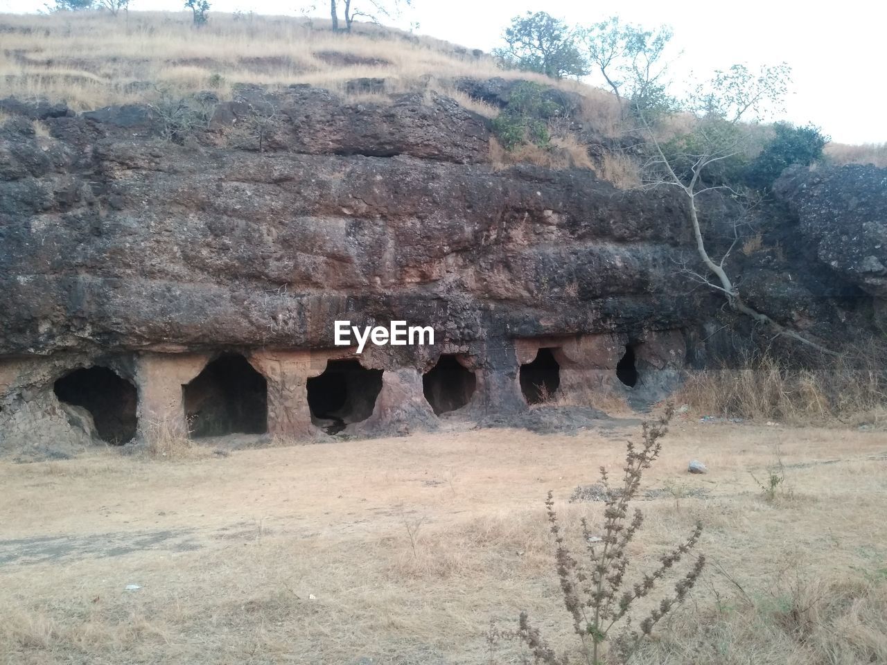 1000bc cave in india