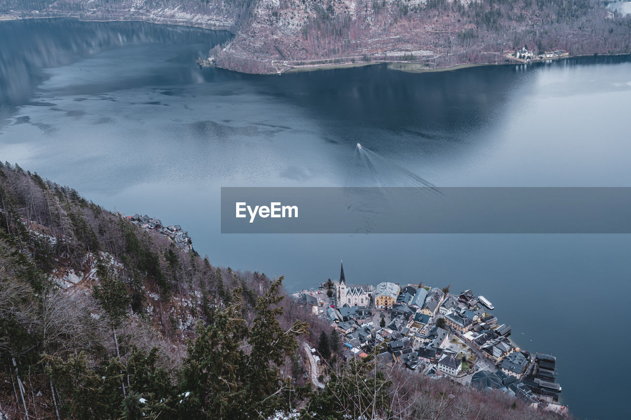 HIGH ANGLE VIEW OF BUILDINGS AND ROCKS IN CITY