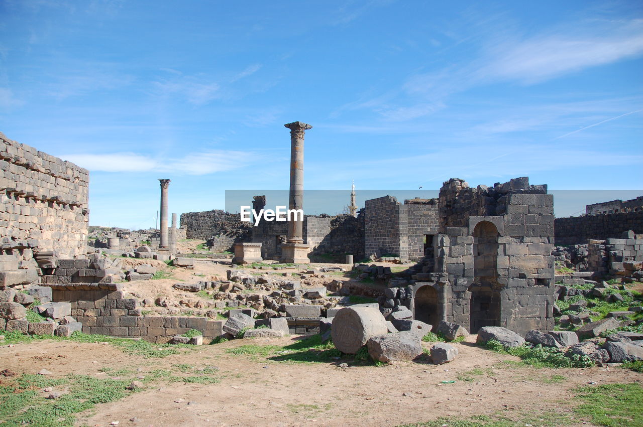 VIEW OF OLD RUIN BUILDINGS AGAINST SKY