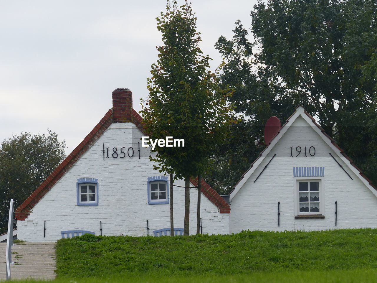 VIEW OF HOUSE