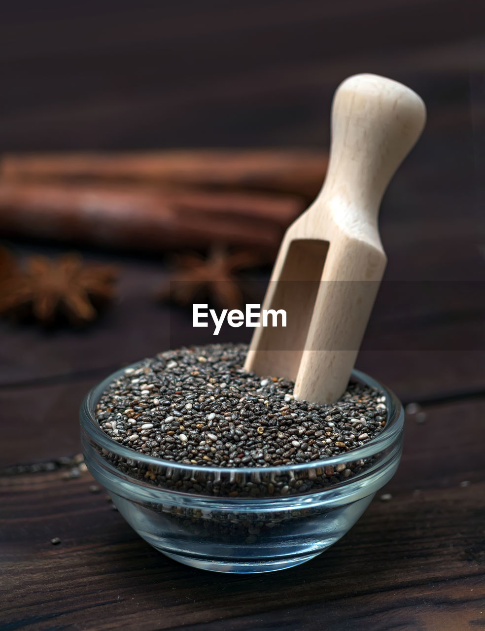 CLOSE-UP OF TEA ON TABLE