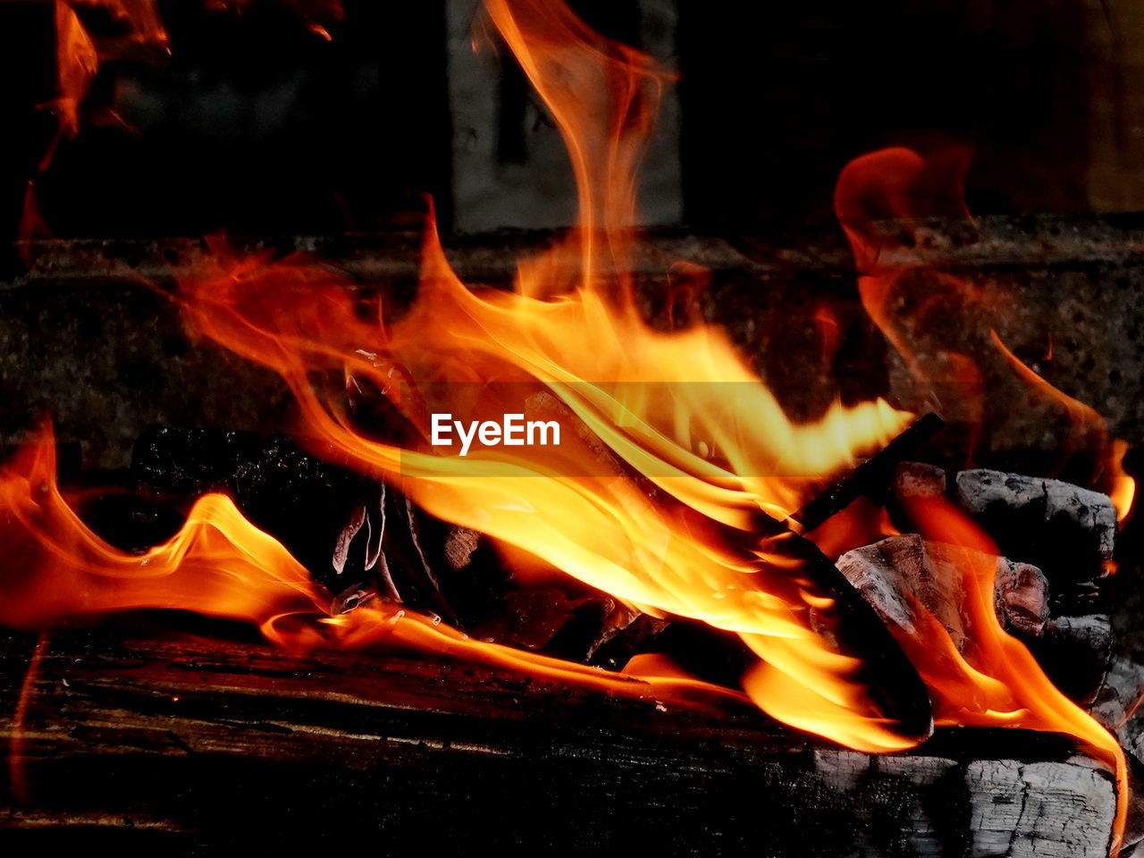 fire, burning, flame, heat, campfire, fireplace, wood, nature, log, orange color, no people, motion, firewood, close-up, bonfire, glowing, communication, night