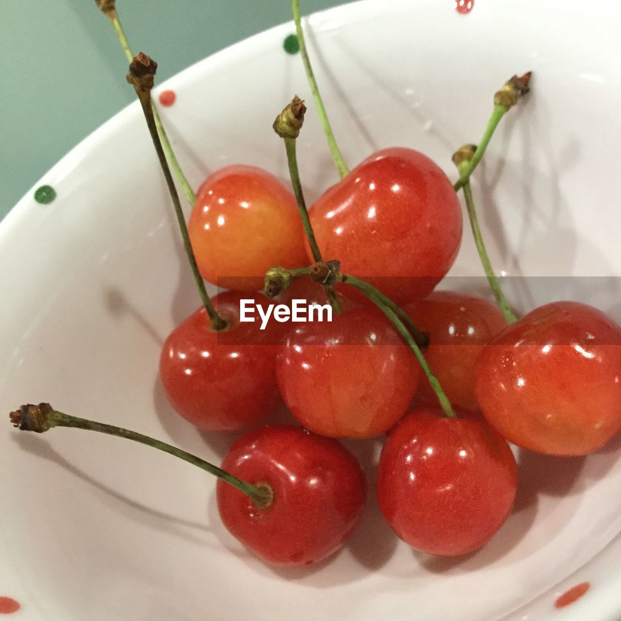 CLOSE-UP OF RED FRUITS