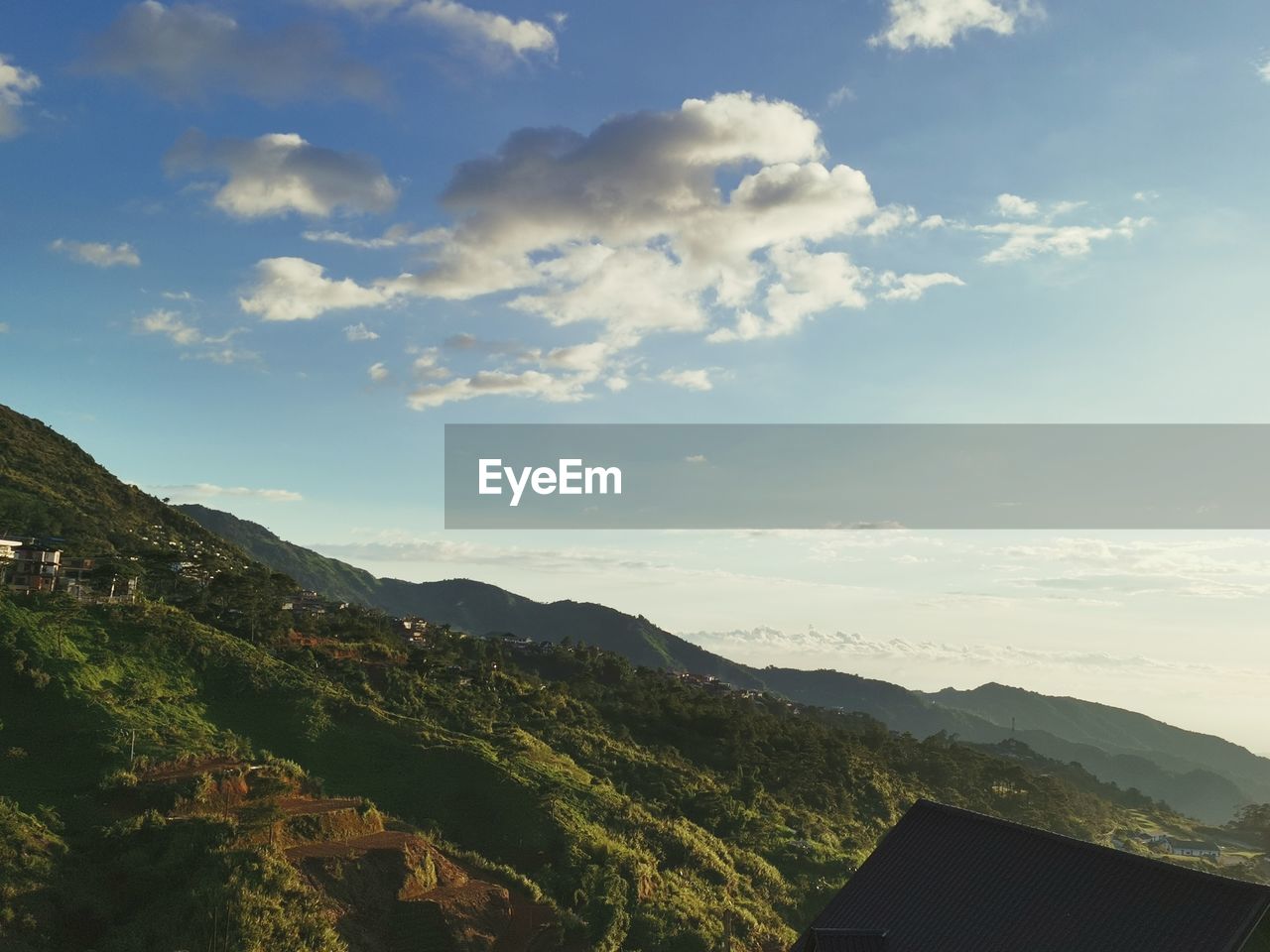 SCENIC VIEW OF MOUNTAIN AGAINST SKY