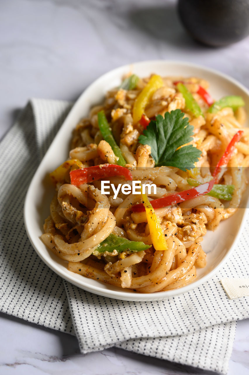 CLOSE-UP OF MEAL SERVED IN BOWL