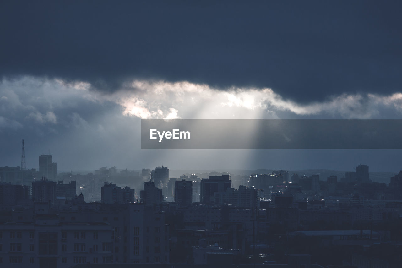 BUILDINGS AGAINST SKY IN CITY