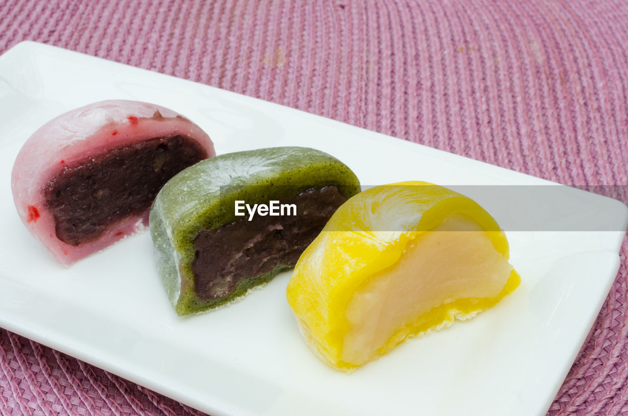 Close-up of dessert in tray on table