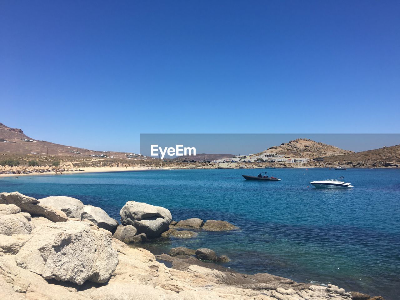 SCENIC VIEW OF SEA AGAINST BLUE SKY