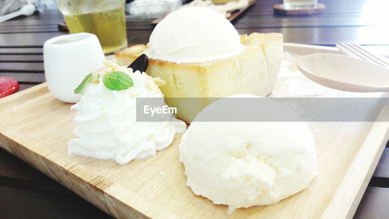 CLOSE-UP OF FOOD ON TABLE