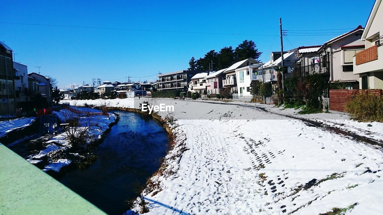 VIEW OF BUILDINGS IN CITY