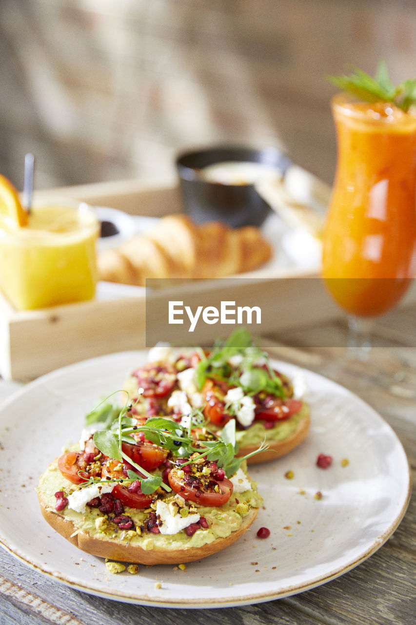 CLOSE-UP OF BREAKFAST SERVED IN PLATE