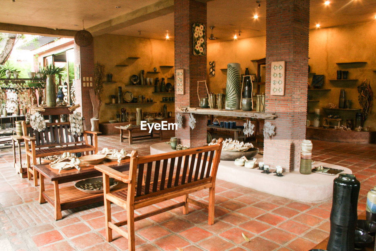 INTERIOR OF RESTAURANT