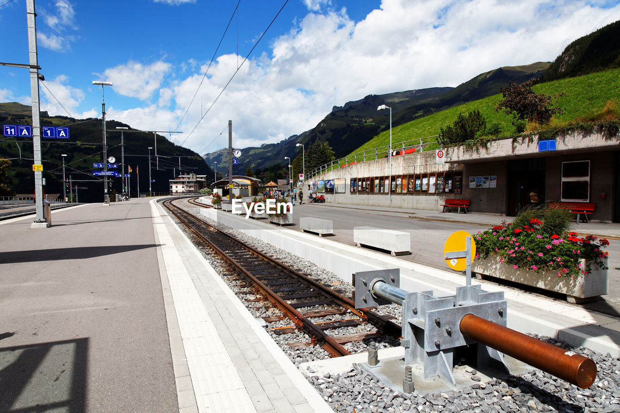 RAILROAD TRACK AGAINST SKY