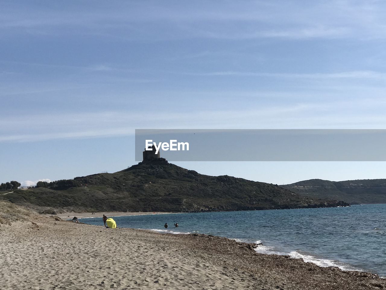 SCENIC VIEW OF BEACH BY SEA AGAINST SKY