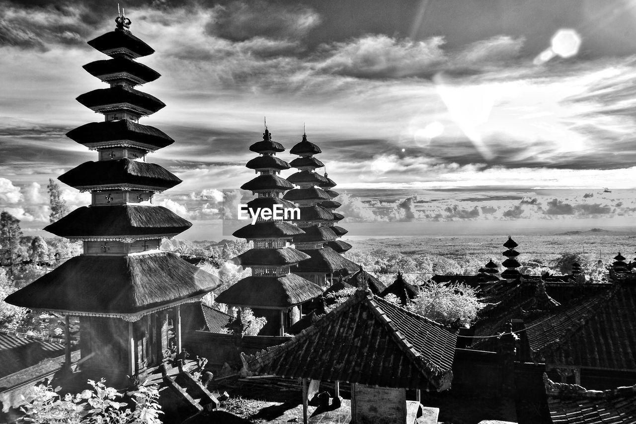 VIEW OF PAGODA AGAINST SKY IN CITY