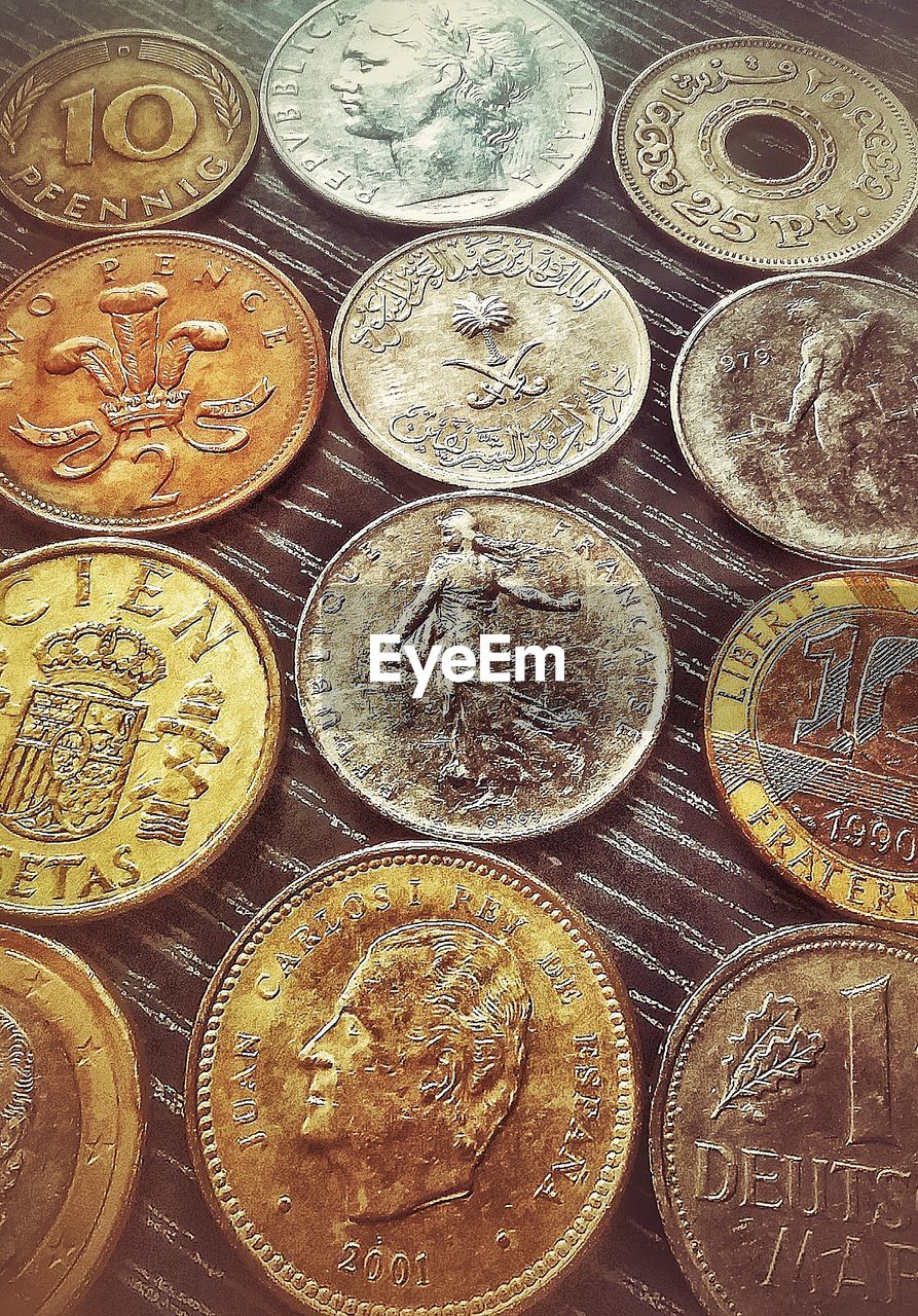 CLOSE UP OF COINS