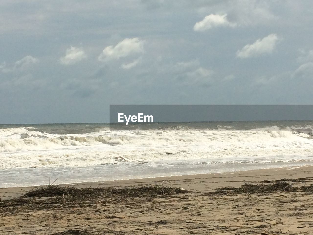 SCENIC VIEW OF BEACH