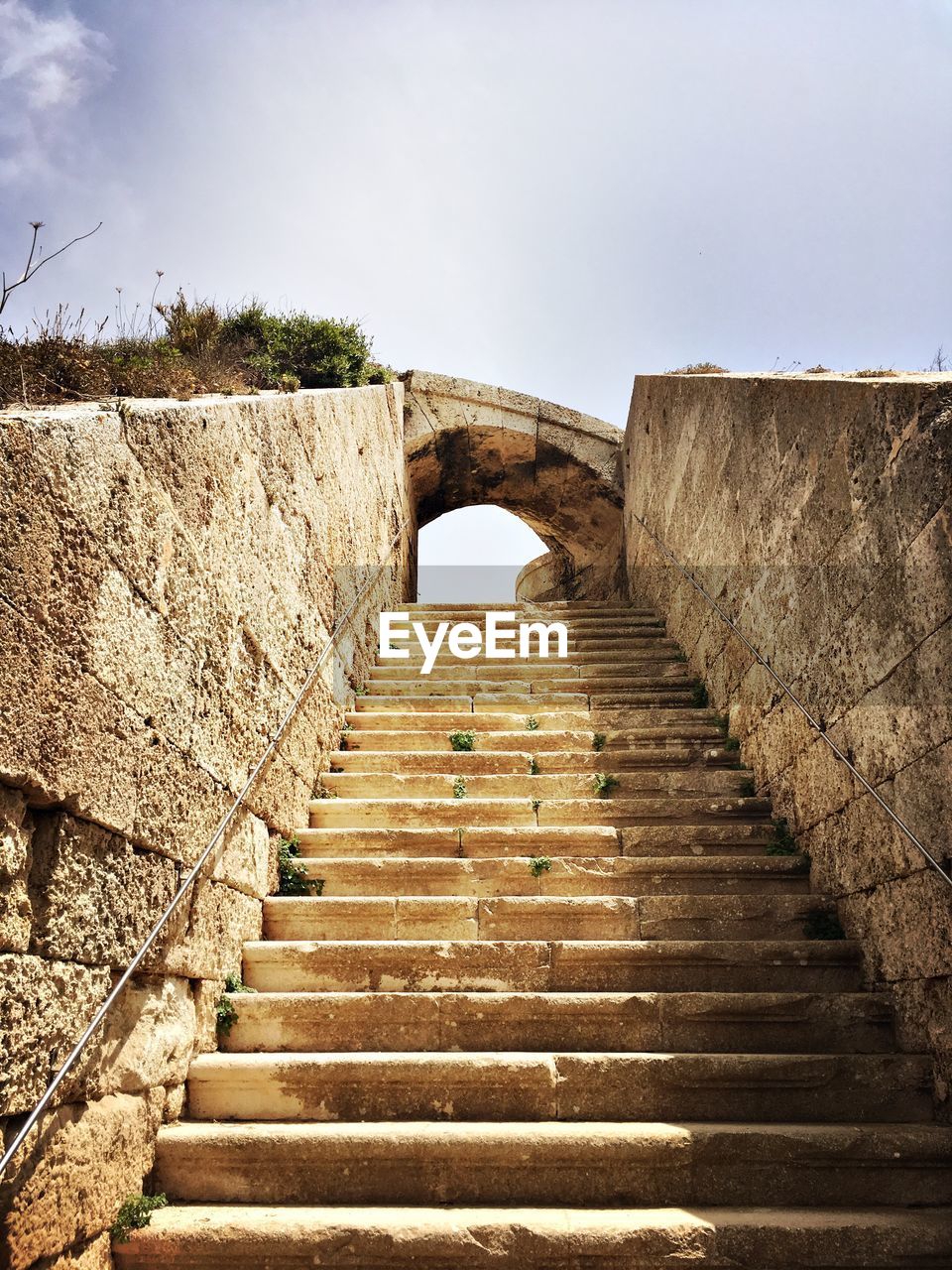 LOW ANGLE VIEW OF STEPS AGAINST SKY