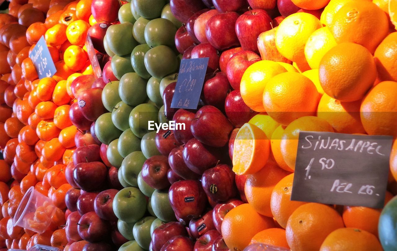 Bright market fruit