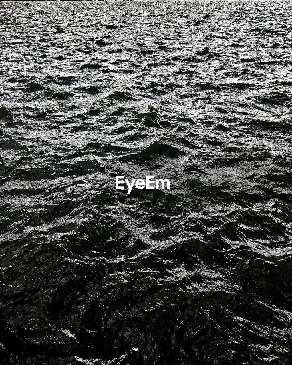 FULL FRAME SHOT OF RIPPLED WATER