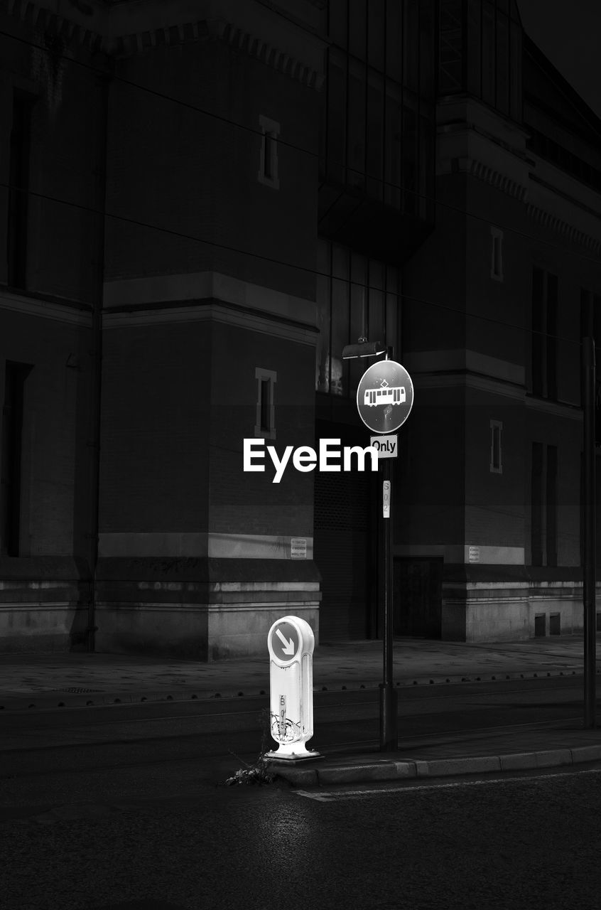 empty road sign on street