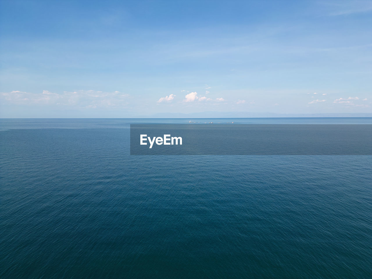 horizon, water, sea, sky, scenics - nature, beauty in nature, tranquility, tranquil scene, horizon over water, ocean, cloud, nature, body of water, coast, blue, waterfront, idyllic, no people, day, bay, outdoors, seascape, shore, non-urban scene, land