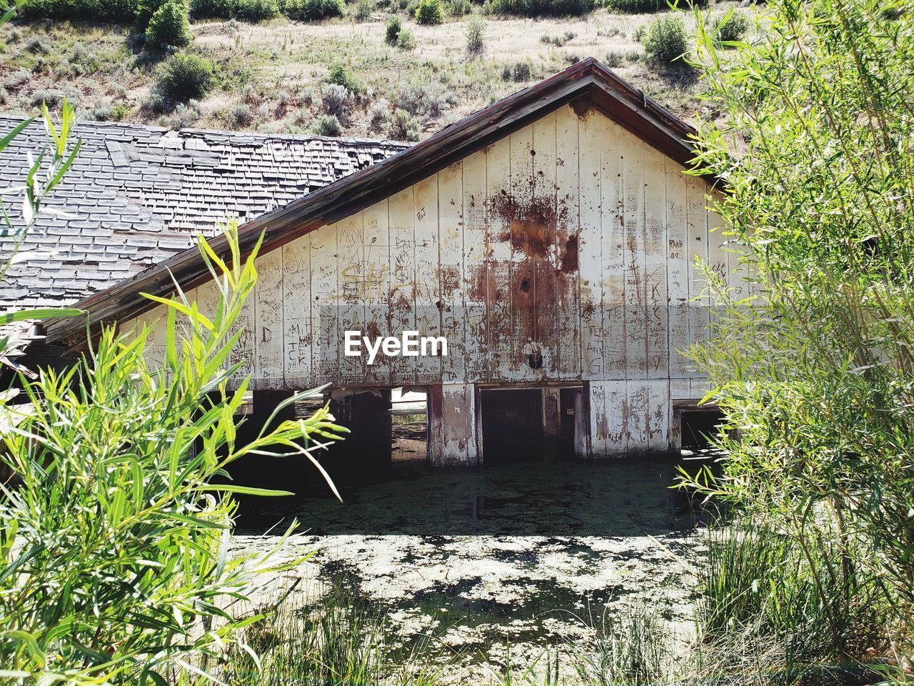 EXTERIOR OF ABANDONED BUILDING