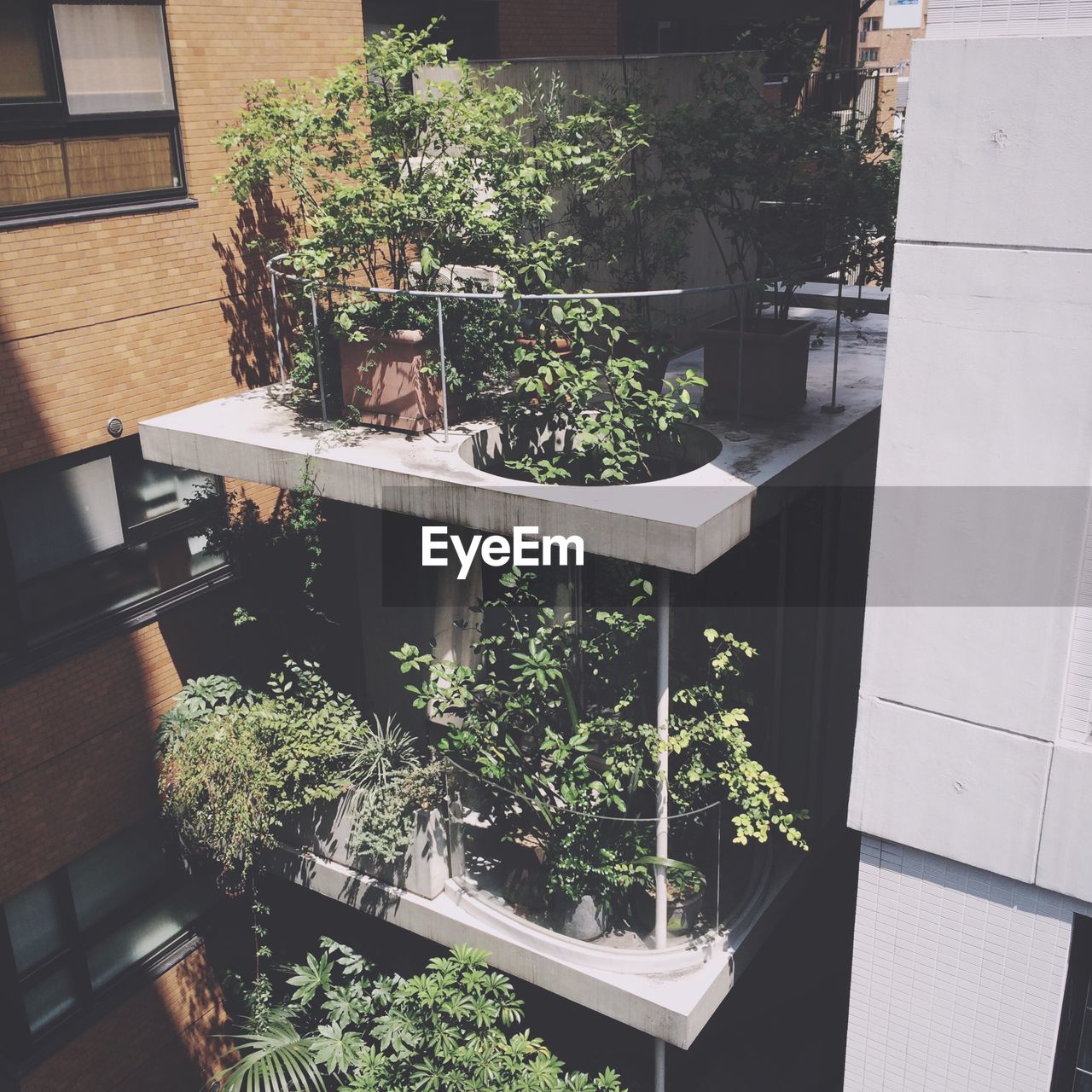 HIGH ANGLE VIEW OF RESIDENTIAL BUILDING