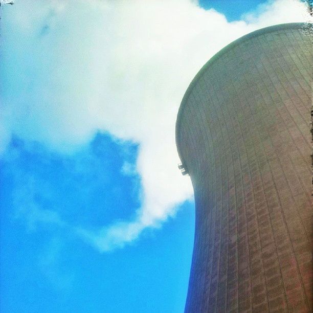 LOW ANGLE VIEW OF TOWER AGAINST SKY