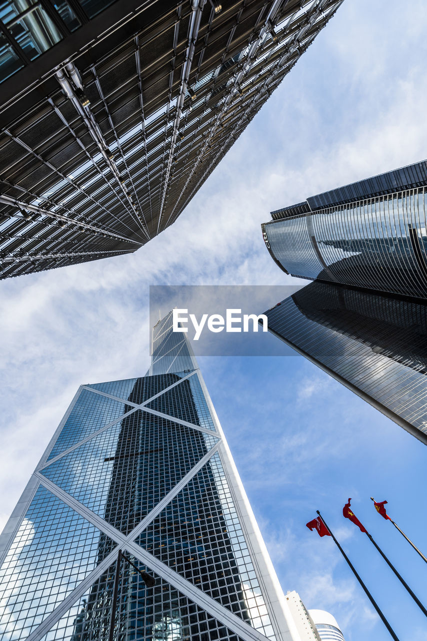 LOW ANGLE VIEW OF BUILDINGS AGAINST SKY