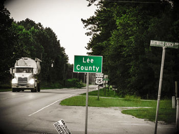 Information sign on road