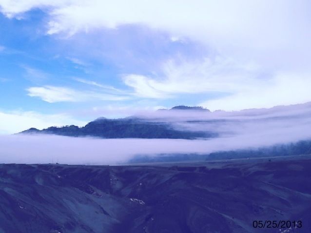 mountain, mountain range, tranquil scene, scenics, landscape, tranquility, sky, beauty in nature, snow, winter, cold temperature, nature, cloud - sky, snowcapped mountain, non-urban scene, weather, cloud, idyllic, day, no people