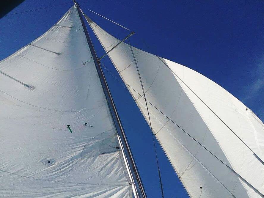 LOW ANGLE VIEW OF SAILBOAT