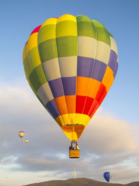 Hot air balloon aloft canberra australia