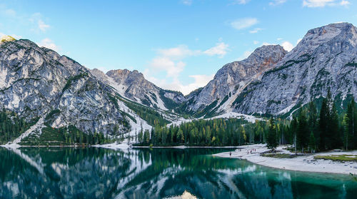 Panoramic view of lake and mountains against sky